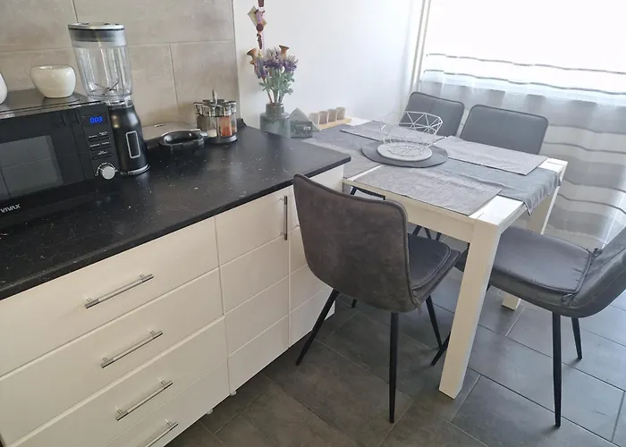 Apartament Aparmani Djuric *